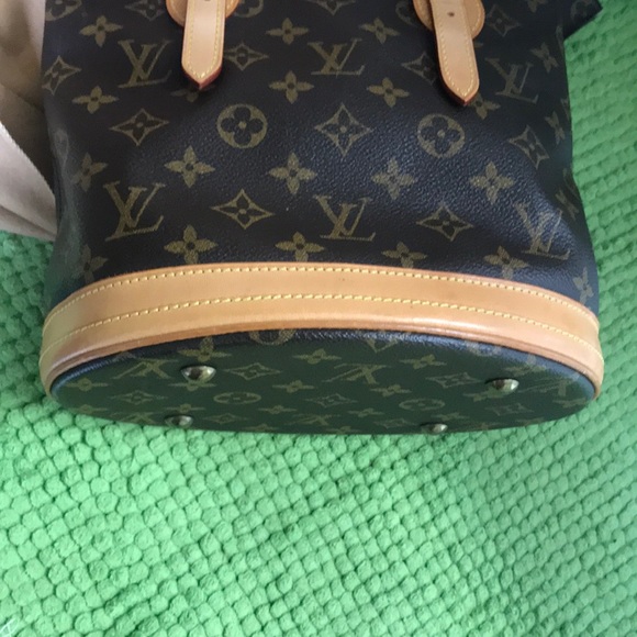 Authentic Louis Vuitton Petit Bucket - Picture 13 of 16